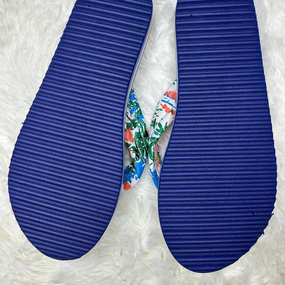 Palm Paradise Flip Flops NWOT perfect for vacation, beach, summertime - Picture 2 of 5